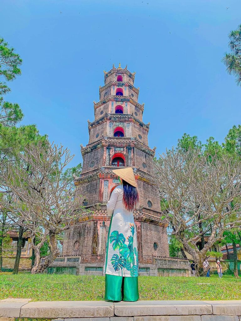 Chùa Thiên Mụ-ngôi quốc tự của nhà Nguyễn ngày xưa