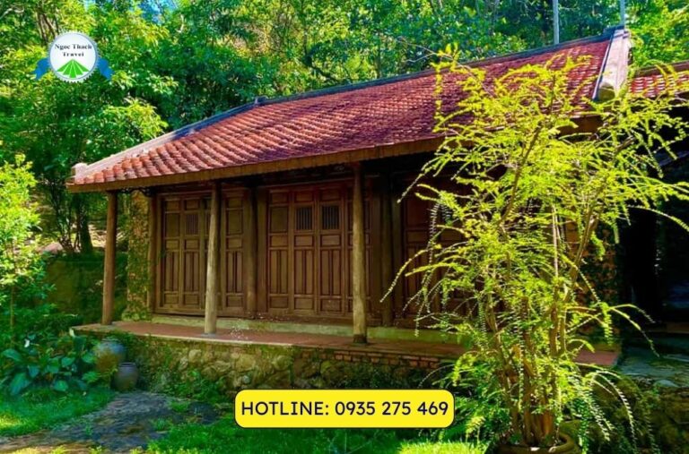 bảo tàng đồng đình đà nẵng với kiến trúc nhà cổ truyền thống giữa rừng sơn trà