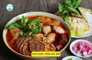 Bún bò ăn sáng Đà Nẵng