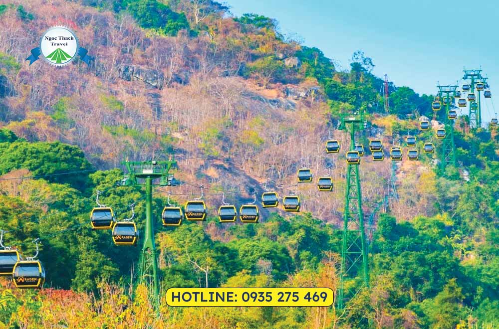 Đặt vé cáp treo Núi Bà Đen nhanh chóng, nhận vé QR tiện lợi, không cần xếp hàng tại NGỌC THẠCH TRAVEL ngay hôm nay!