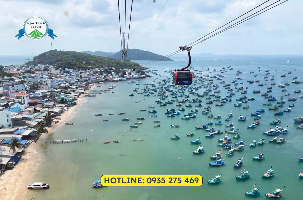 Đặt vé cáp treo Hòn Thơm Phú Quốc 2026 tại Ngọc Thạch Travel uy tín, giá tốt. Trải nghiệm cáp treo vượt biển dài nhất thế giới, vui chơi Sun World Hòn Thơm, Aquatopia và nhiều combo tiết kiệm hấp dẫn.