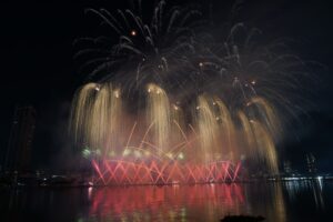 10 đội pháo hoa quốc tế đến từ 10 quốc gia